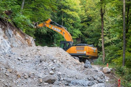Proti Obolnem poteka rekonstrukcija ceste 4